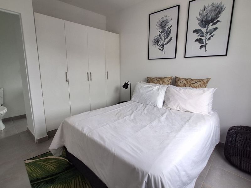 Apartment For Sale in Sheffield Beach - Photo 5