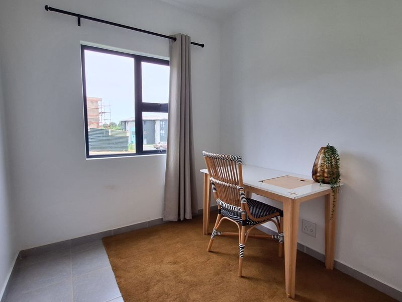 Apartment For Sale in Sheffield Beach - Photo 7