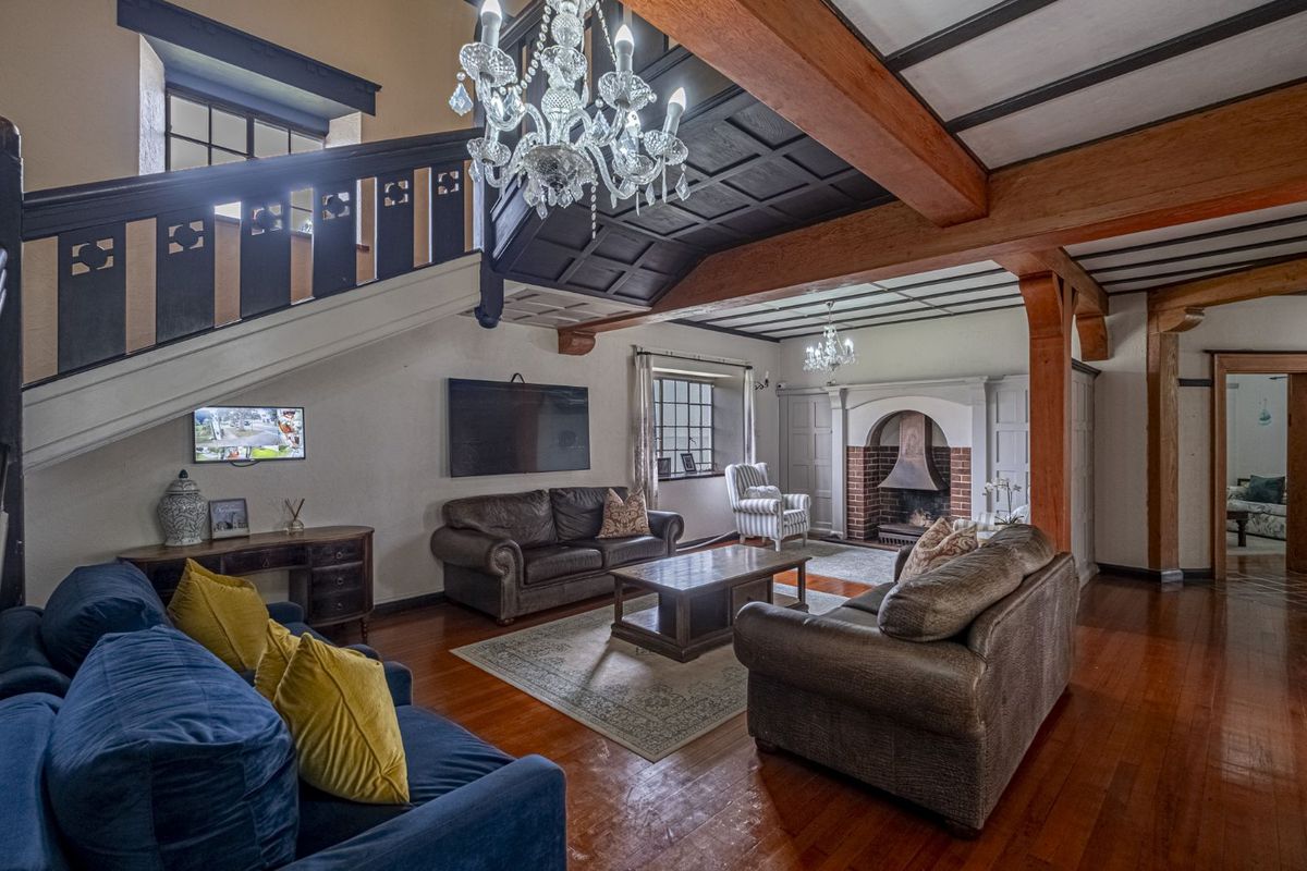 House For Sale in Mill Park - Photo 3