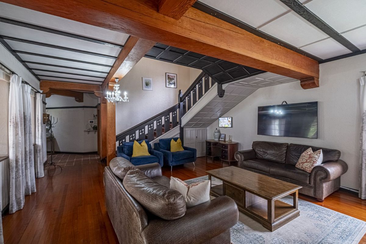 House For Sale in Mill Park - Photo 4