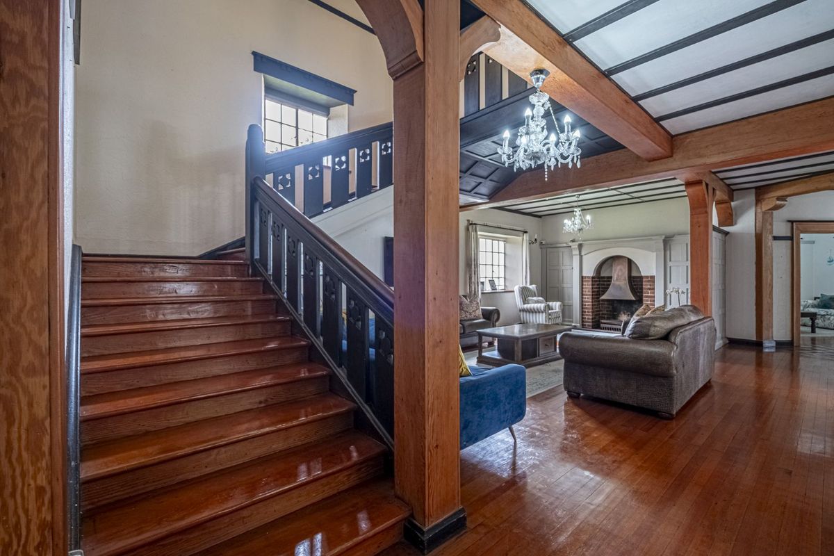 House For Sale in Mill Park - Photo 5