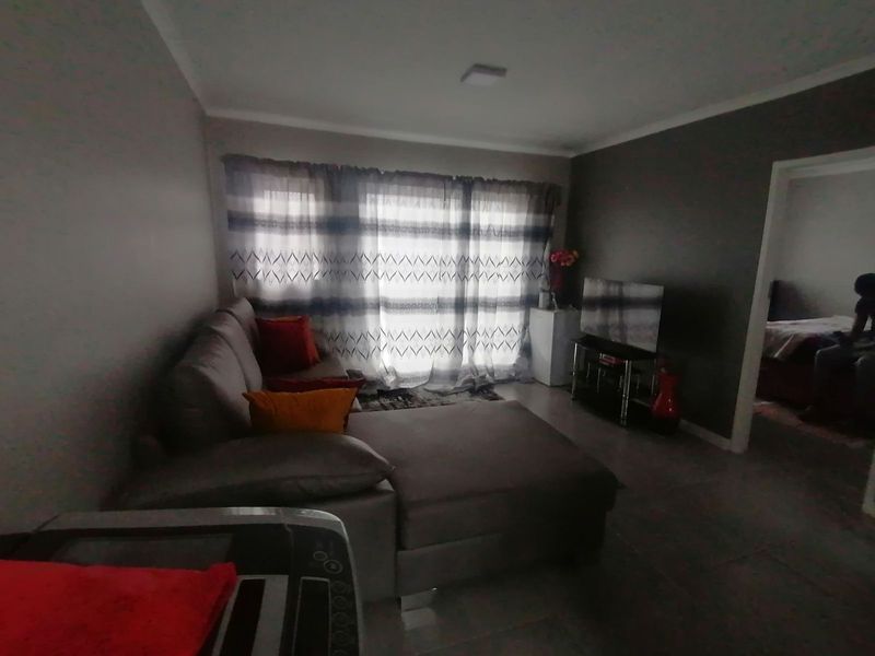 Apartment For Sale in Sinoville - Photo 8