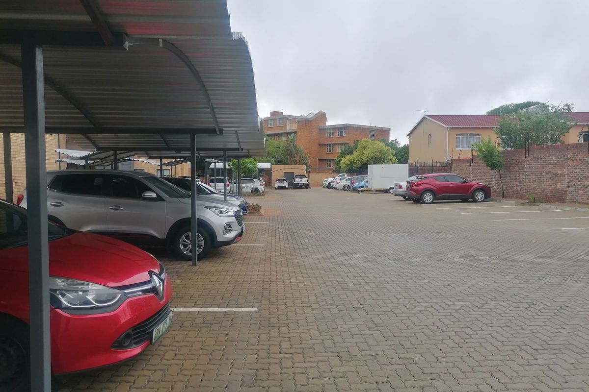 Apartment For Sale in Sinoville - Photo 3