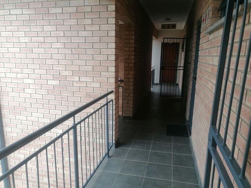 Apartment For Sale in Sinoville - Photo 4