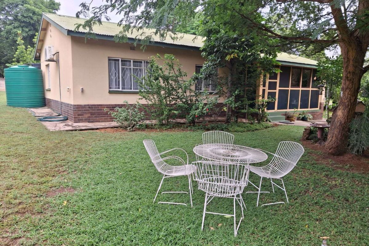 House For Sale in Rooiberg - Photo 2