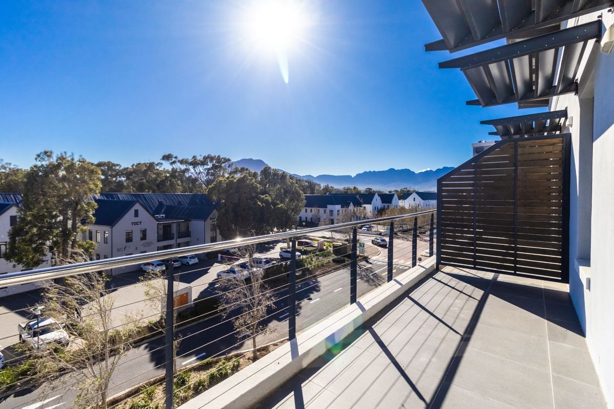 Apartment For Sale in Heartland Historic Precinct - Photo 4