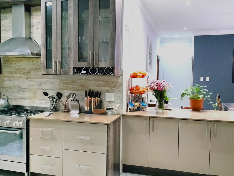 House For Sale in Roodekrans - Photo 4