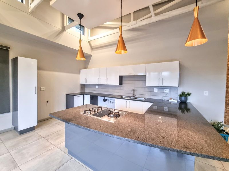 Apartment For Sale in Waterkloof - Photo 5