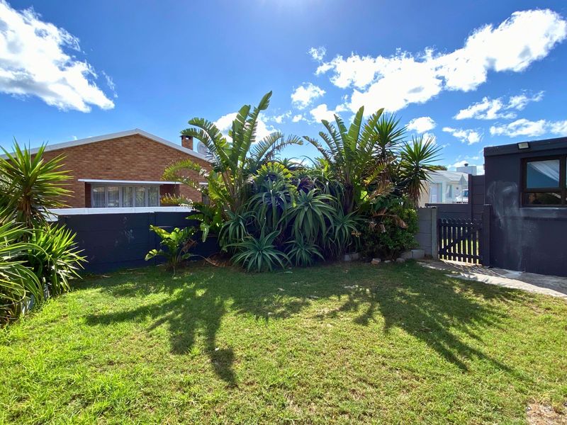 House For Sale in Pearly Beach - Photo 2