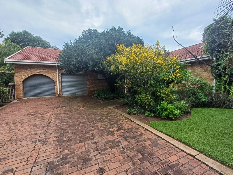 House For Sale in Wilkoppies - Photo 2