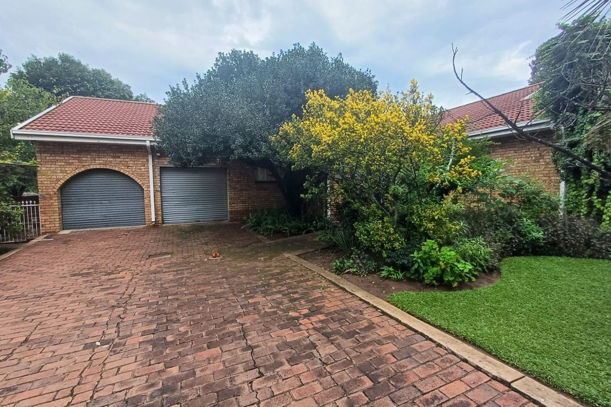 House For Sale in Wilkoppies - Photo 2