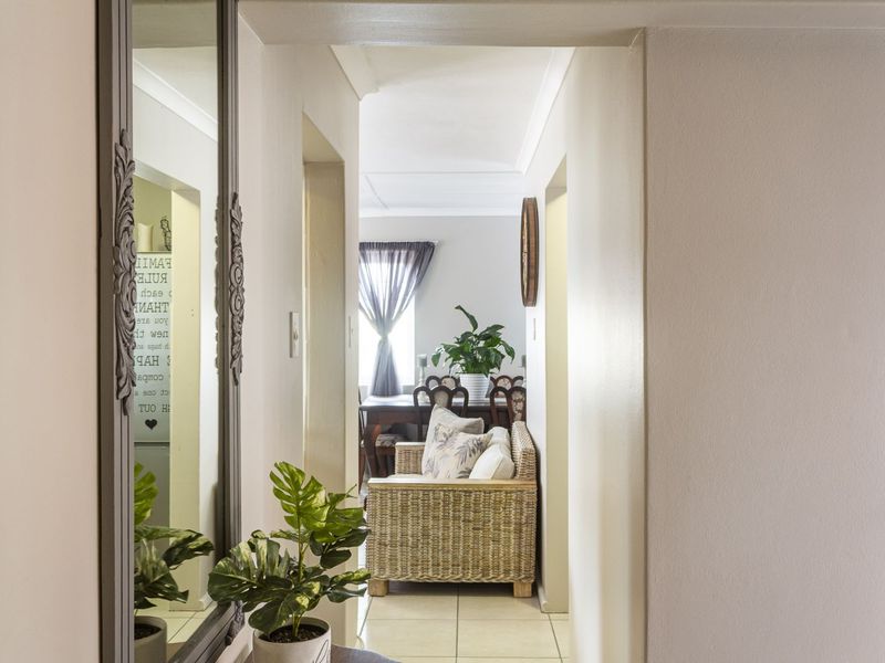 Apartment For Sale in Loerie Park - Photo 3