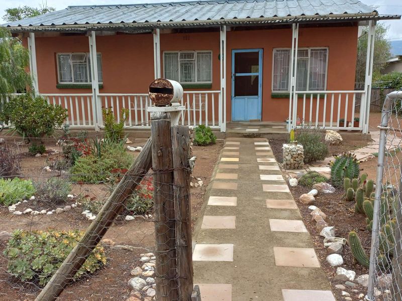 House For Sale in Calitzdorp Central - Photo 2