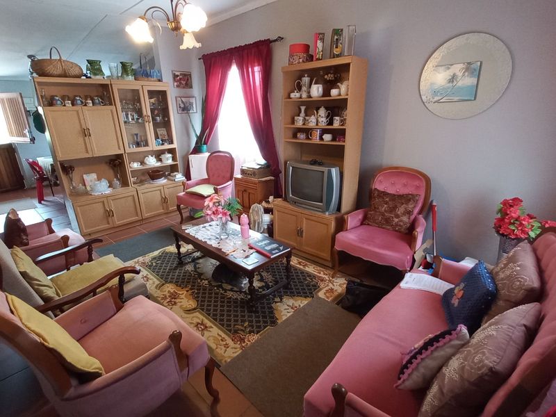 House For Sale in Calitzdorp Central - Photo 8