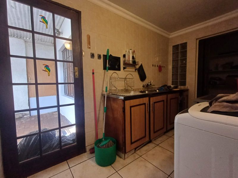 House For Sale in Irene Park - Photo 6