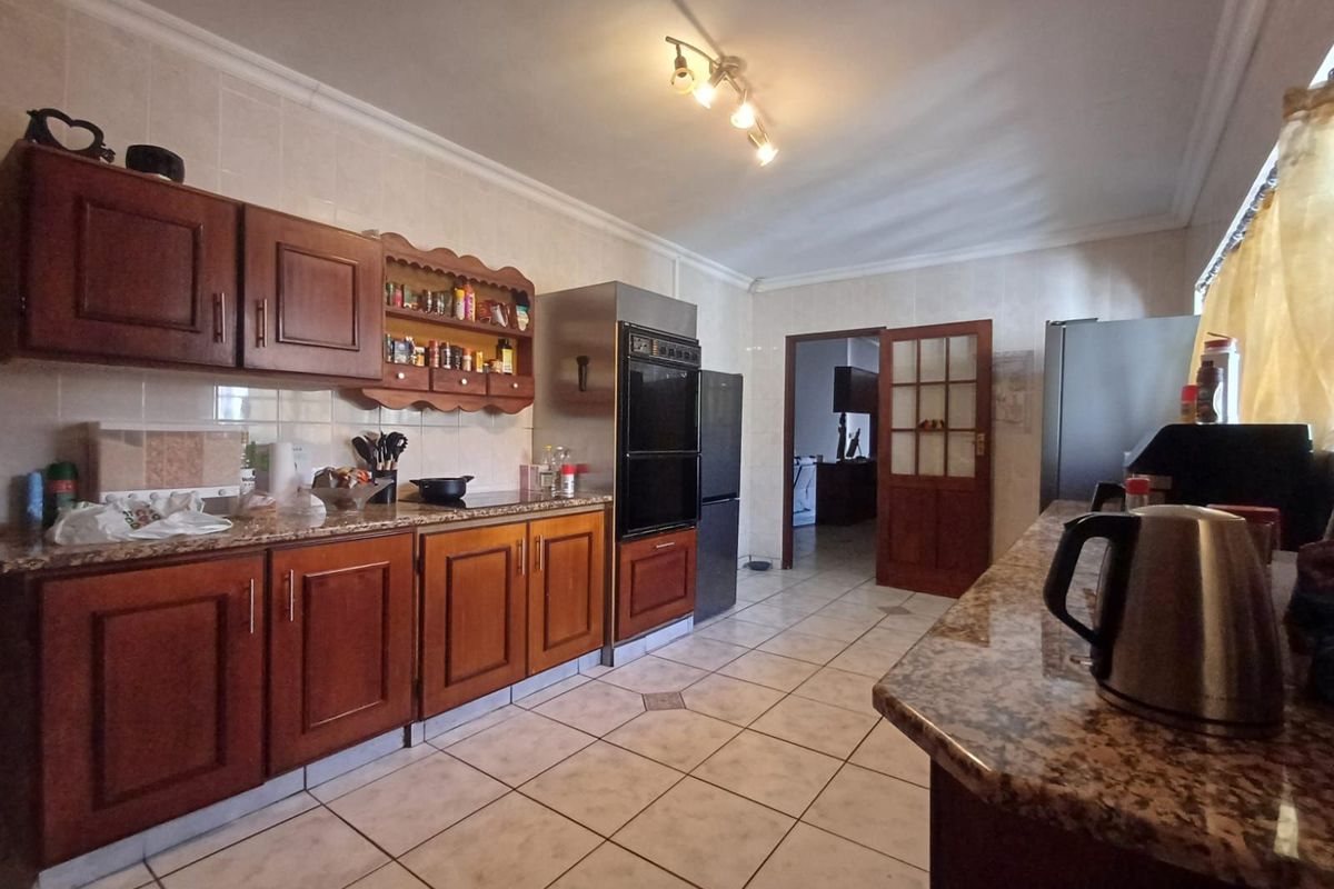 House For Sale in Irene Park - Photo 4