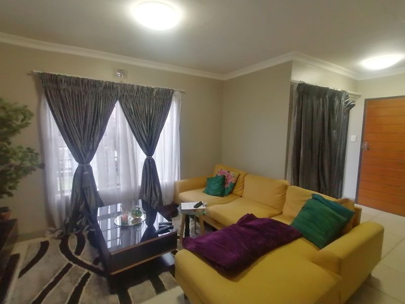 Apartment For Sale in Derdepoort - Photo 2