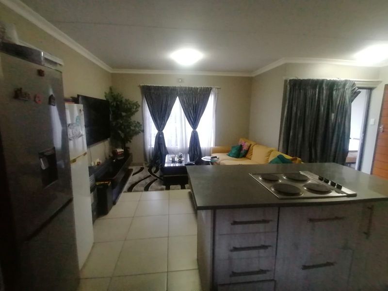 Apartment For Sale in Derdepoort - Photo 8