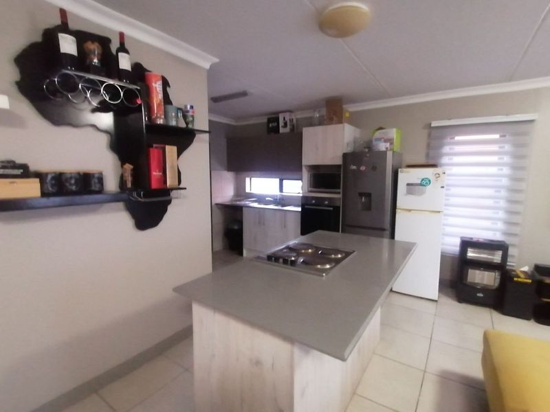 Apartment For Sale in Derdepoort - Photo 4