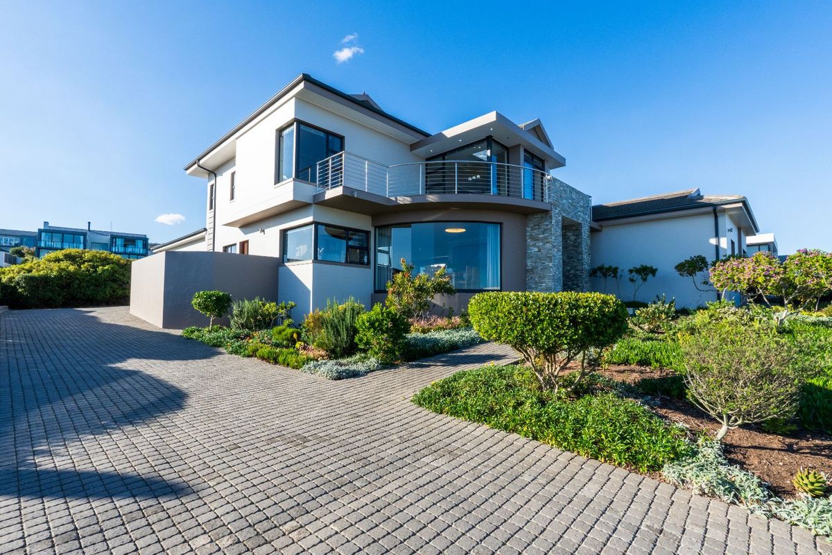 House For Sale in Pinnacle Point Golf Estate - Photo 2