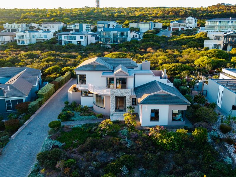 House For Sale in Pinnacle Point Golf Estate - Photo 3