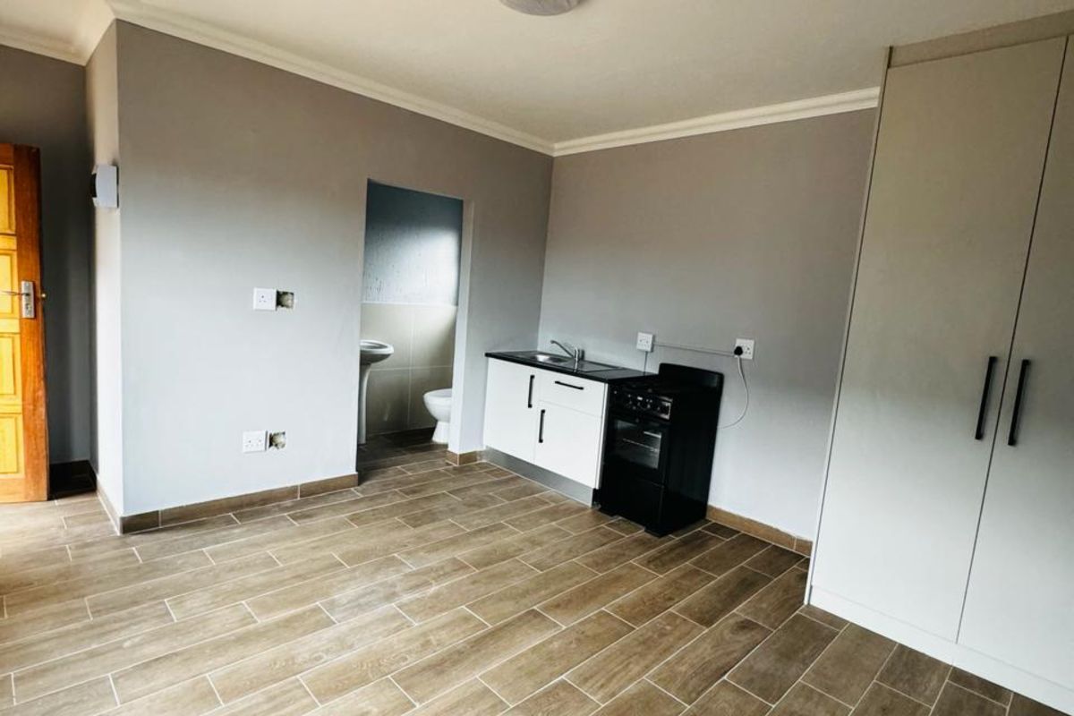House To Rent in Vosloorus Ext 25 - Photo 4