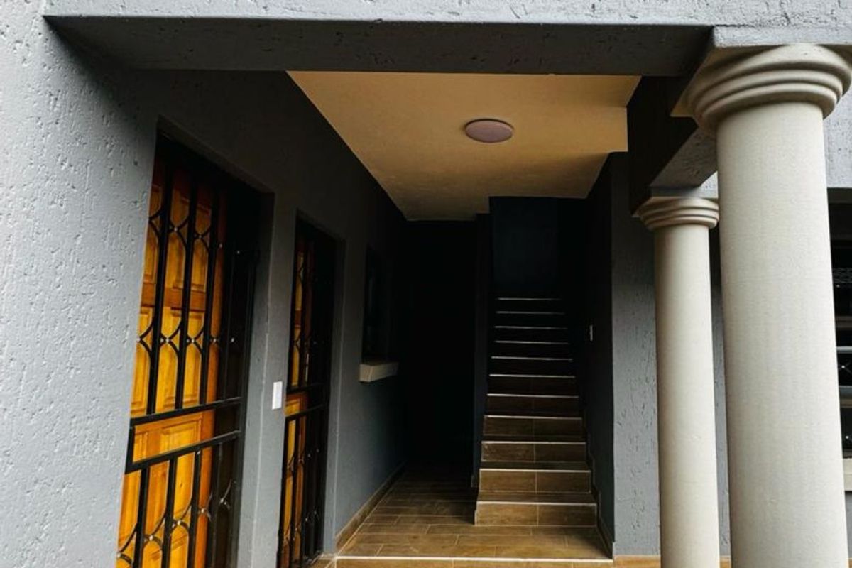 House To Rent in Vosloorus Ext 25 - Photo 3