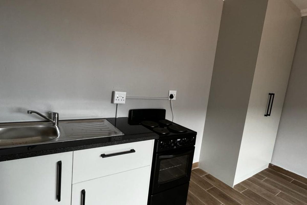 House To Rent in Vosloorus Ext 25 - Photo 5