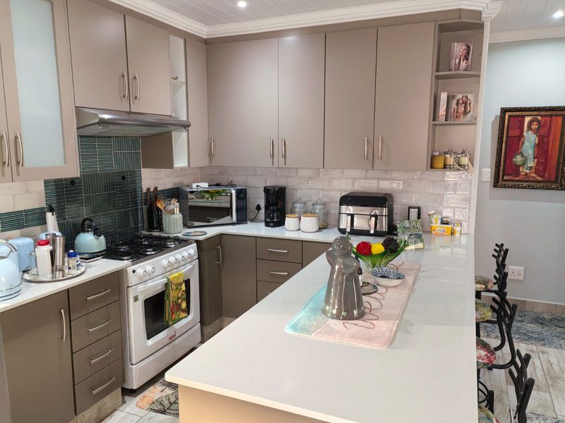 House For Sale in Dana Bay - Photo 8