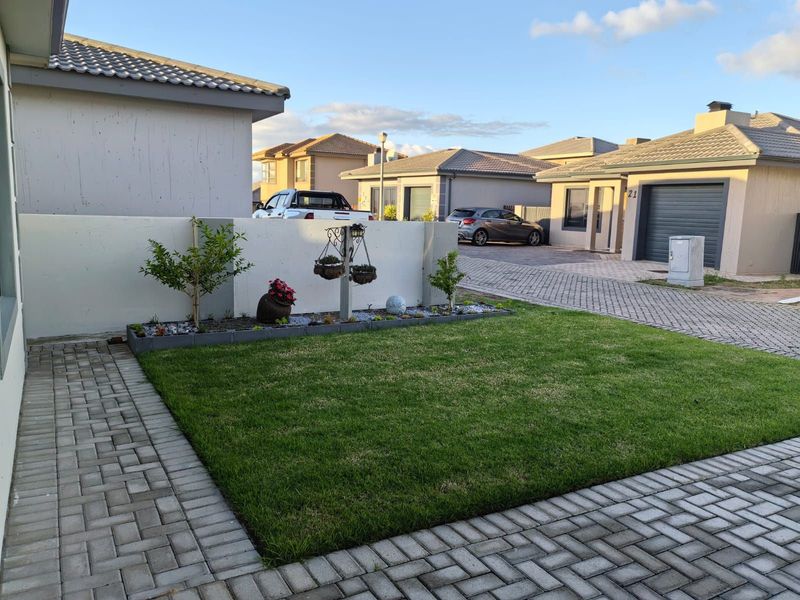 House For Sale in Dana Bay - Photo 3