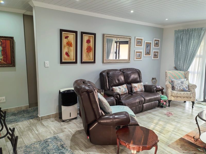 House For Sale in Dana Bay - Photo 7