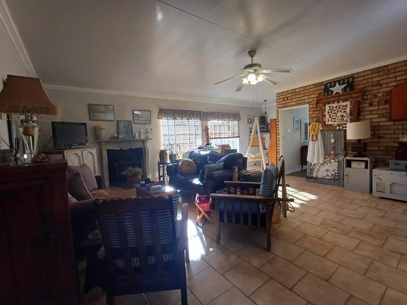 House For Sale in La Hoff - Photo 7