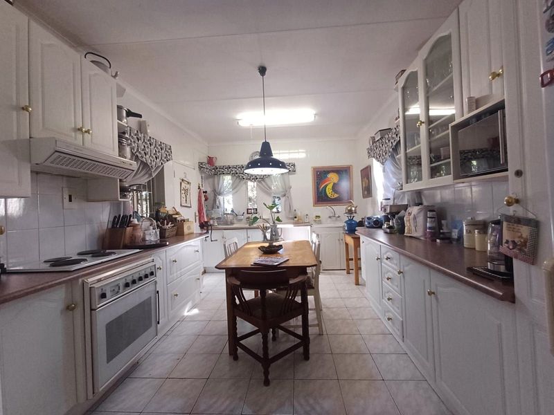 House For Sale in La Hoff - Photo 9