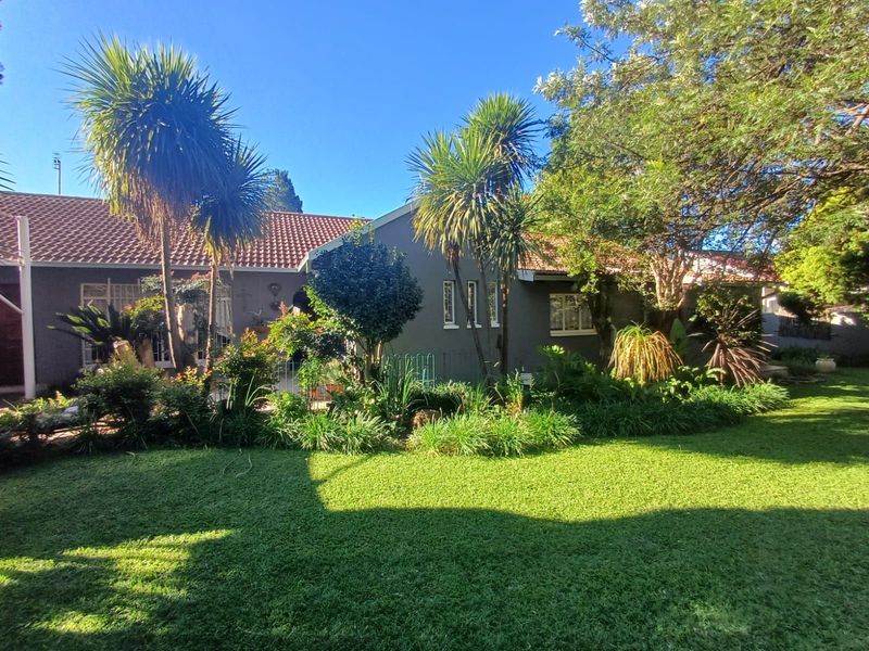 House For Sale in La Hoff - Photo 2