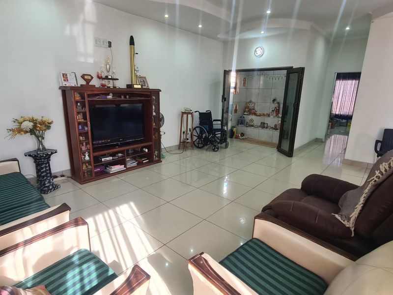 House For Sale in Moghul Park - Photo 3