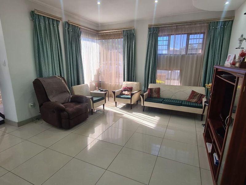 House For Sale in Moghul Park - Photo 5