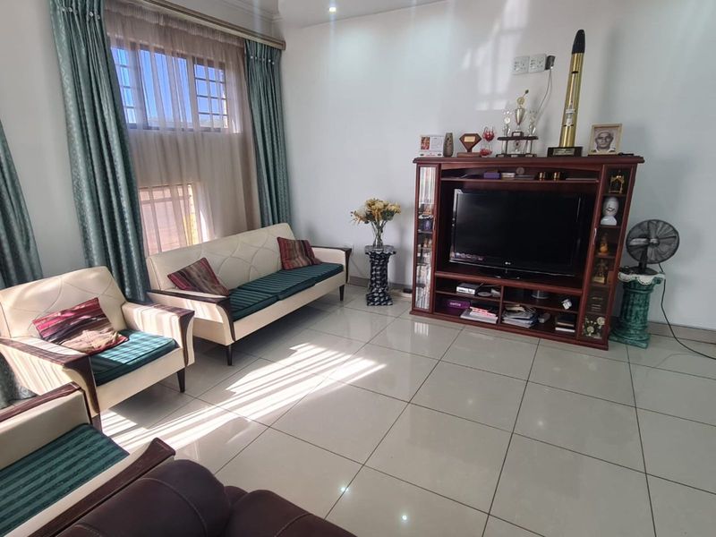 House For Sale in Moghul Park - Photo 4