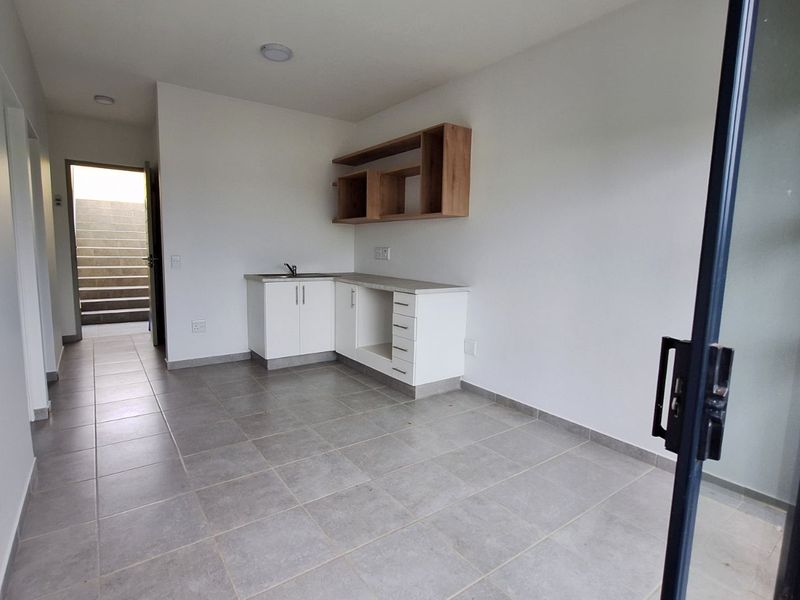 Apartment For Sale in Sheffield Beach - Photo 3