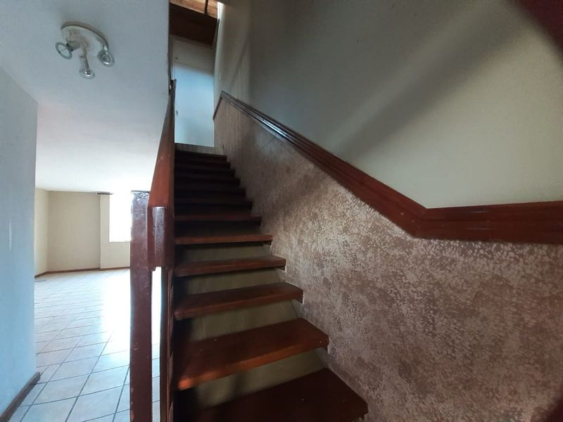 Apartment For Sale in Valhalla - Photo 3