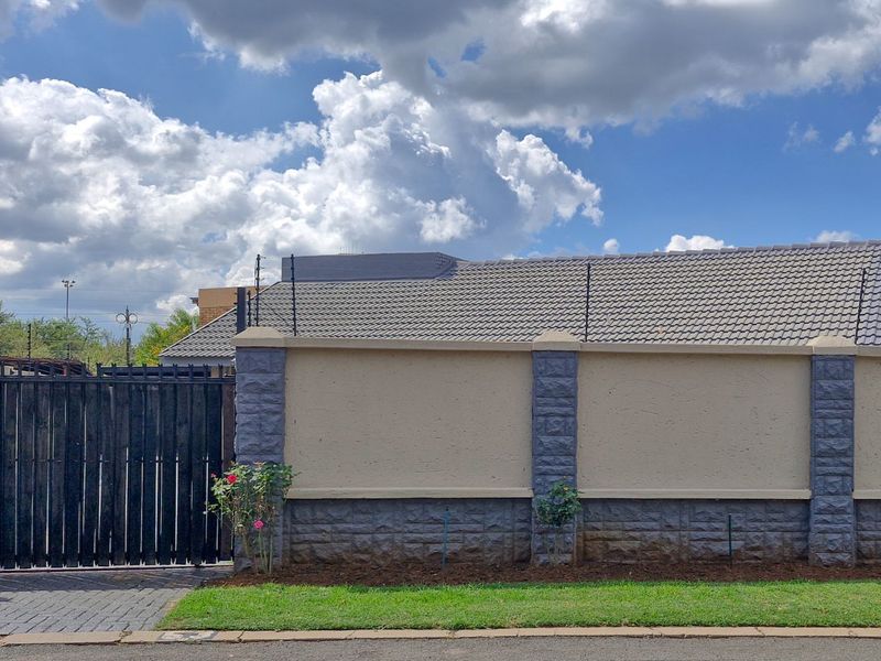 House For Sale in Doornpoort - Photo 2