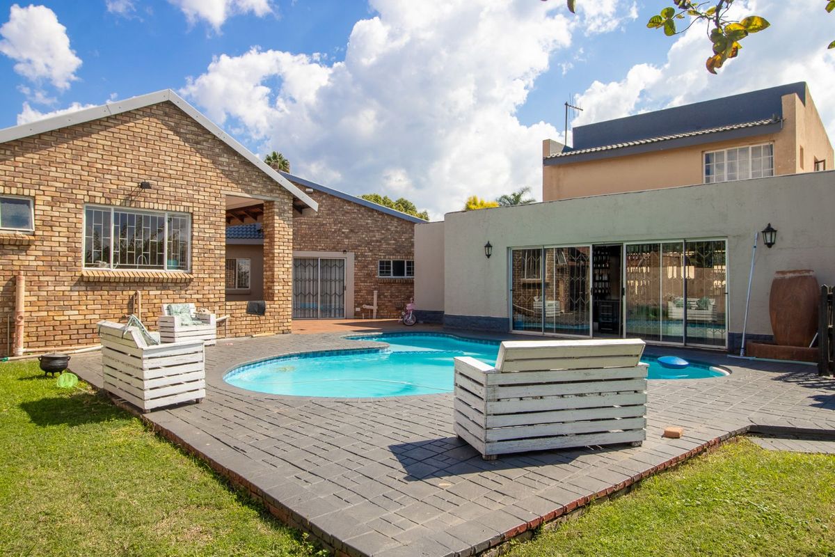 House For Sale in Doornpoort - Photo 3