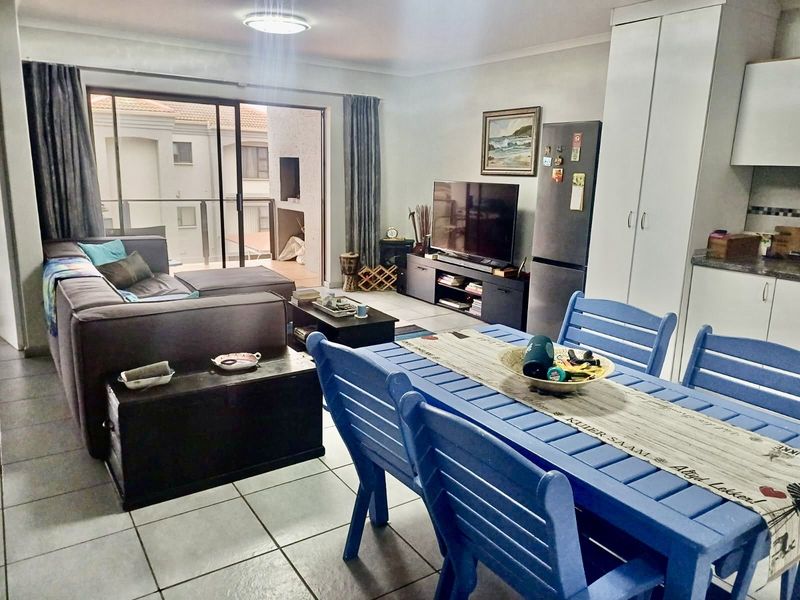 Apartment For Sale in Hartenbos Central - Photo 2