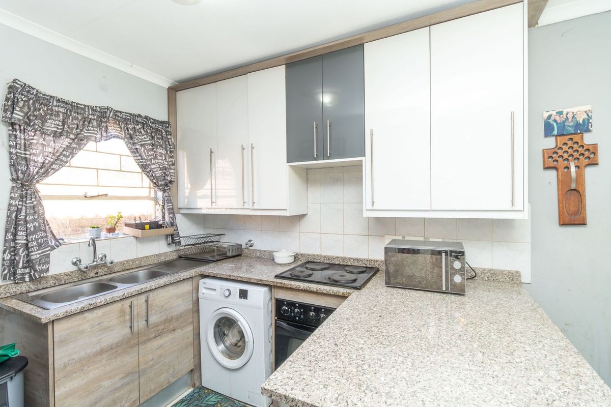 Townhouse For Sale in Honeydew Ridge - Photo 5