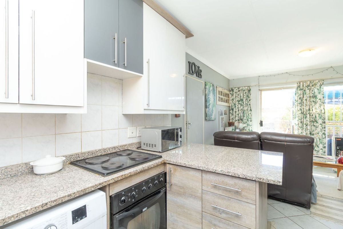 Townhouse For Sale in Honeydew Ridge - Photo 3