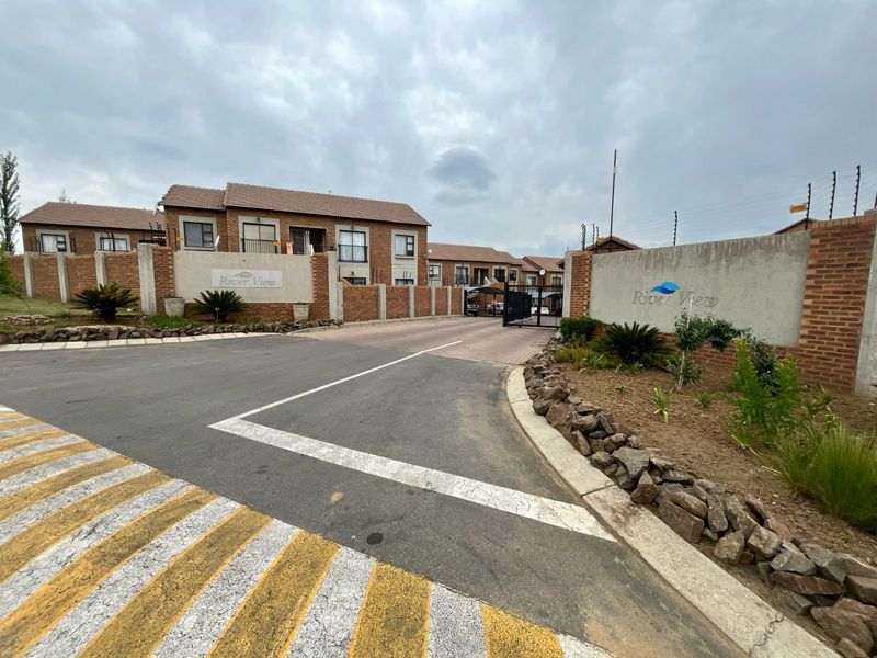 Apartment For Sale in Terra Nova - Photo 2