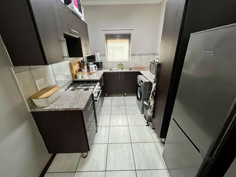 Apartment For Sale in Terra Nova - Photo 6