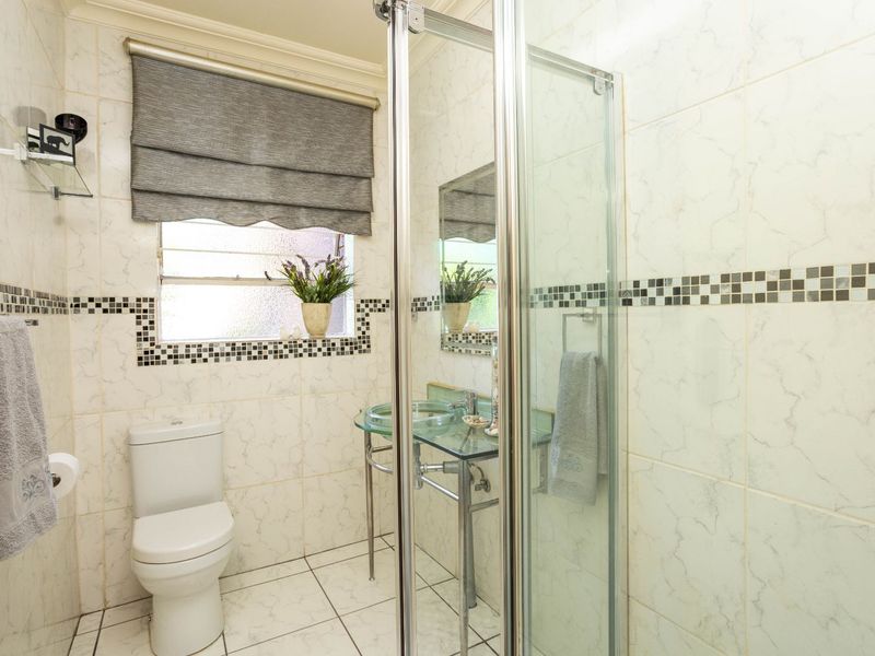 Townhouse For Sale in Fourways - Photo 2