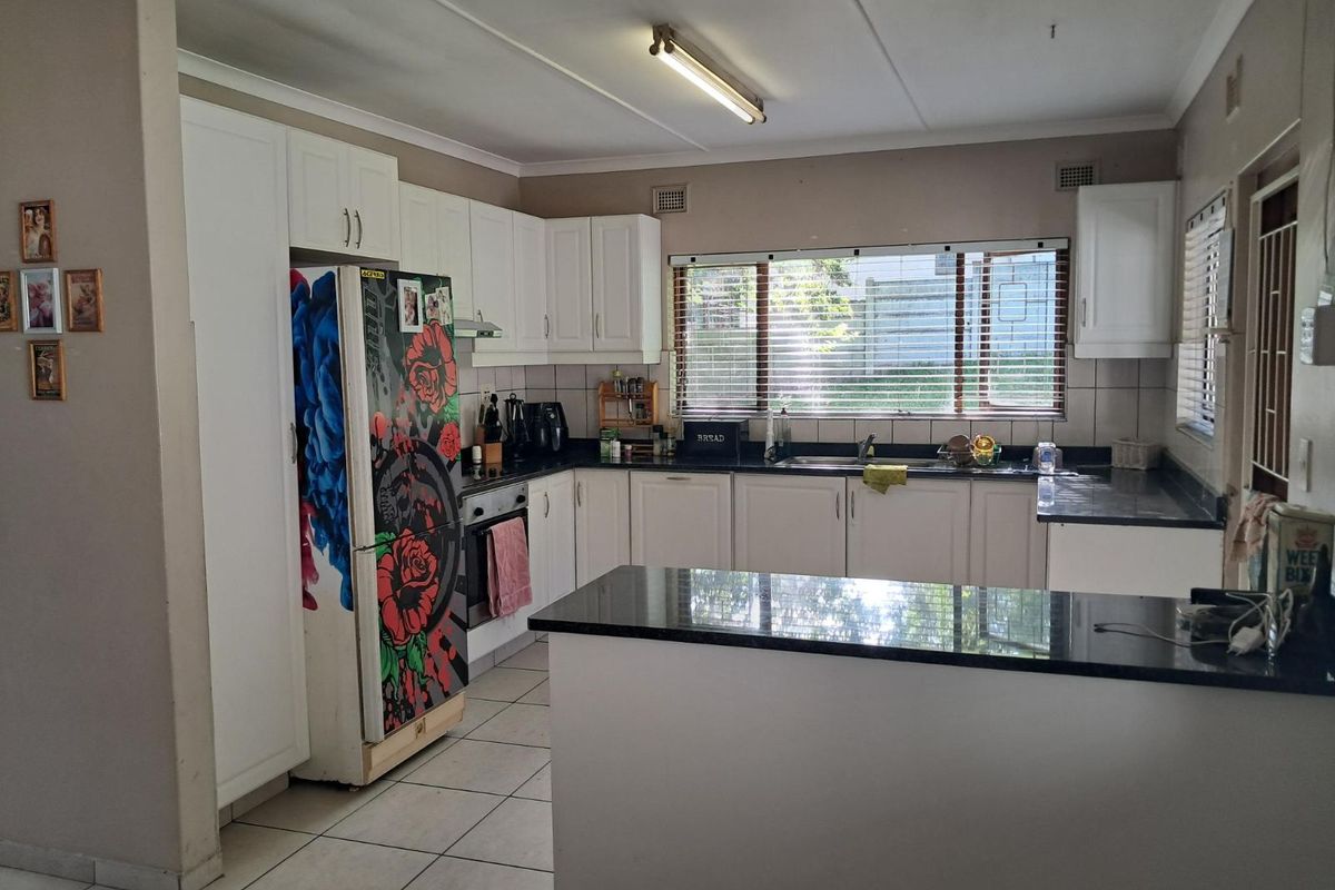 House For Sale in Moseley Park - Photo 3