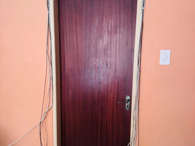 House For Sale in Die Heuwel - Photo 2