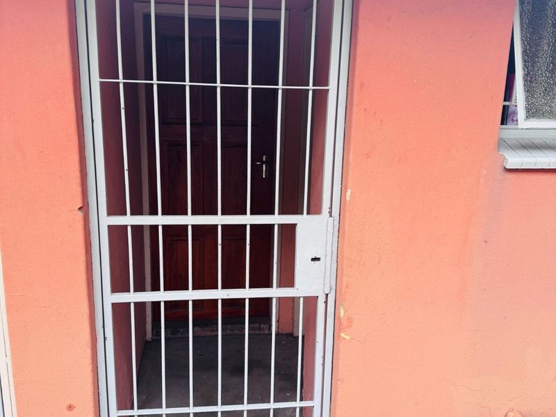 House For Sale in Die Heuwel - Photo 3